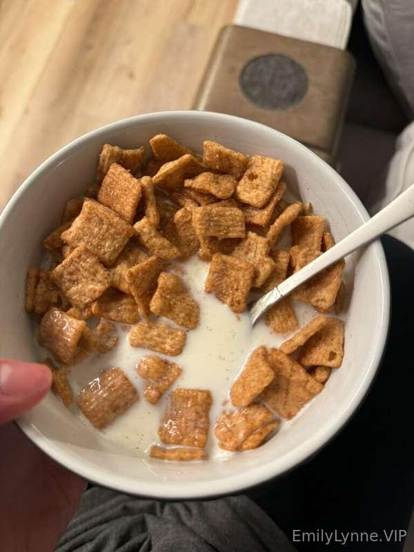 cinnamon toast crunch is top tier AND for dinner? i will nev..