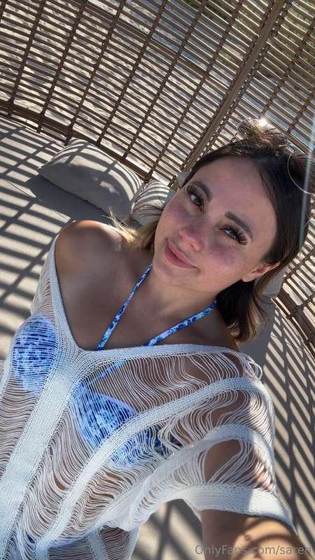 Just me, my smile, and the ocean breeze.😉🌊
