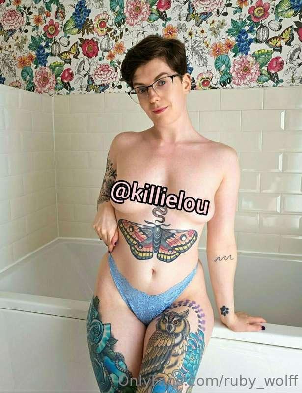 @killielou posts nudes on her free page! #ad