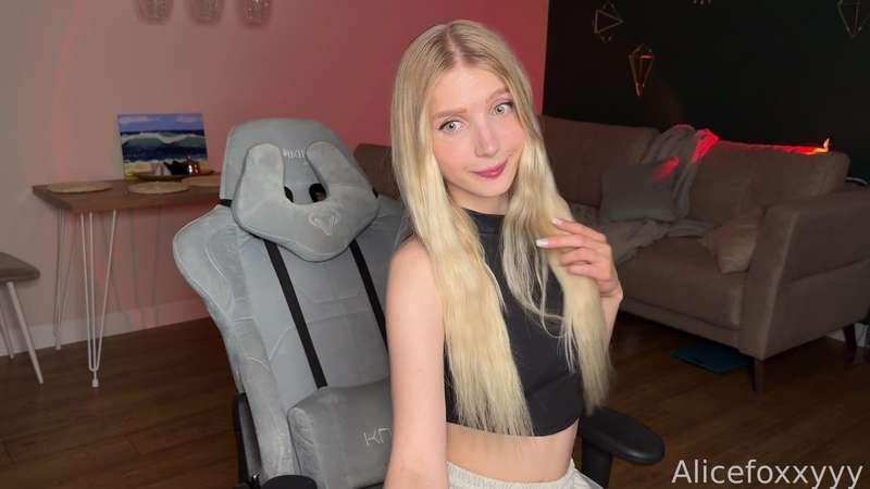 alicefoxxyy image #14