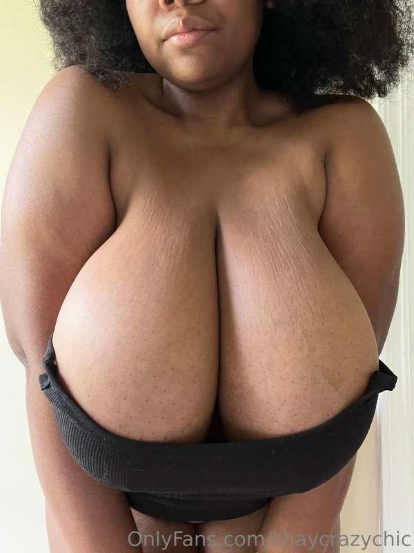 Welcome me back with a huge cum load and a tip 💋🥵 let me see..