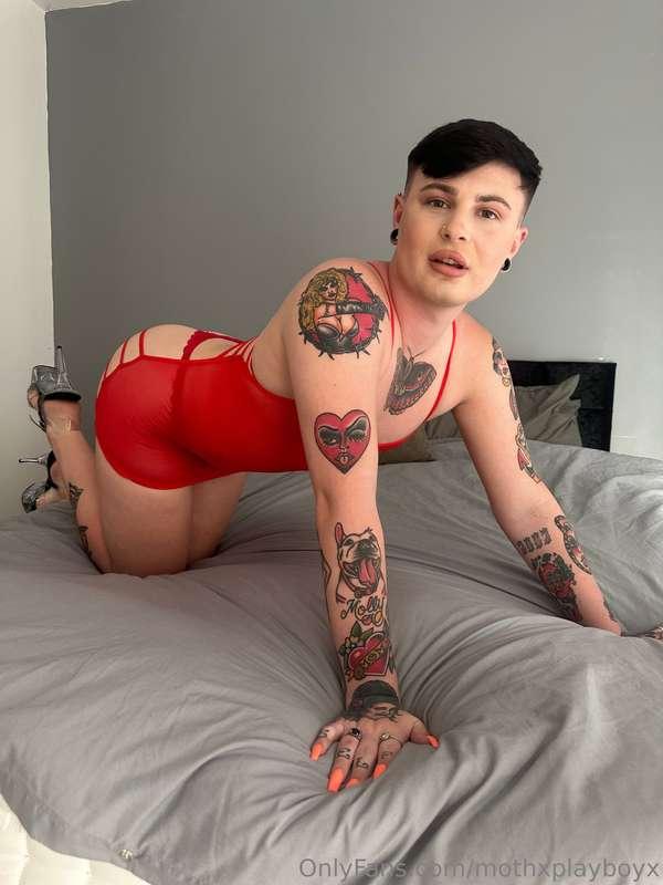 mothxplayboyx image #0