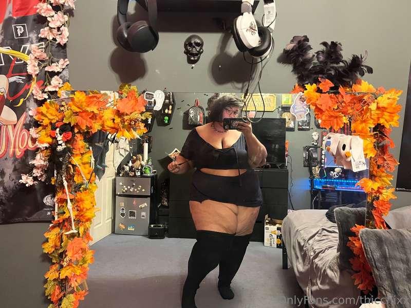 thiccflixx image #3