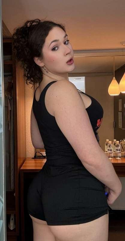 Do you like ass or tits more? 🍒