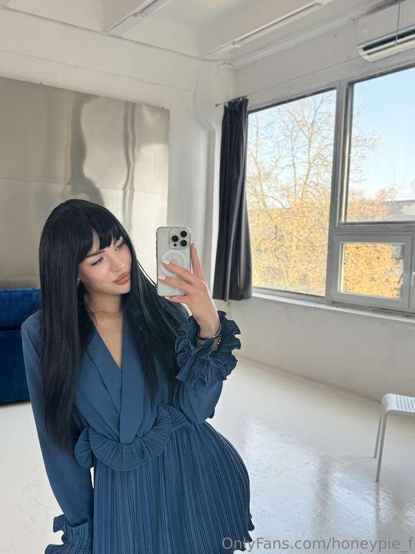 This photo makes me seriously think about bangs and black ha..