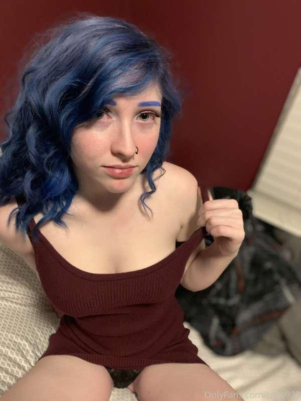 Stay tuned, the dress is coming off later 😉 I’m also taking ..