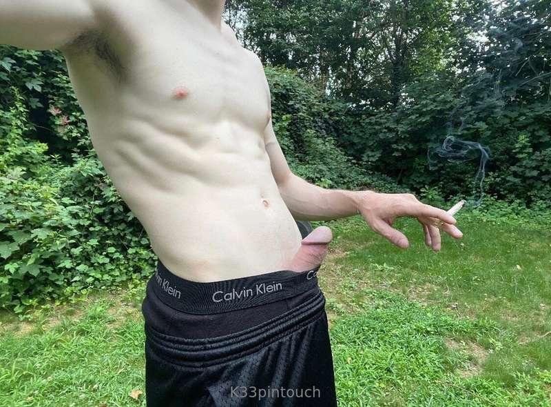 Suck me off while I smoke? 💨 