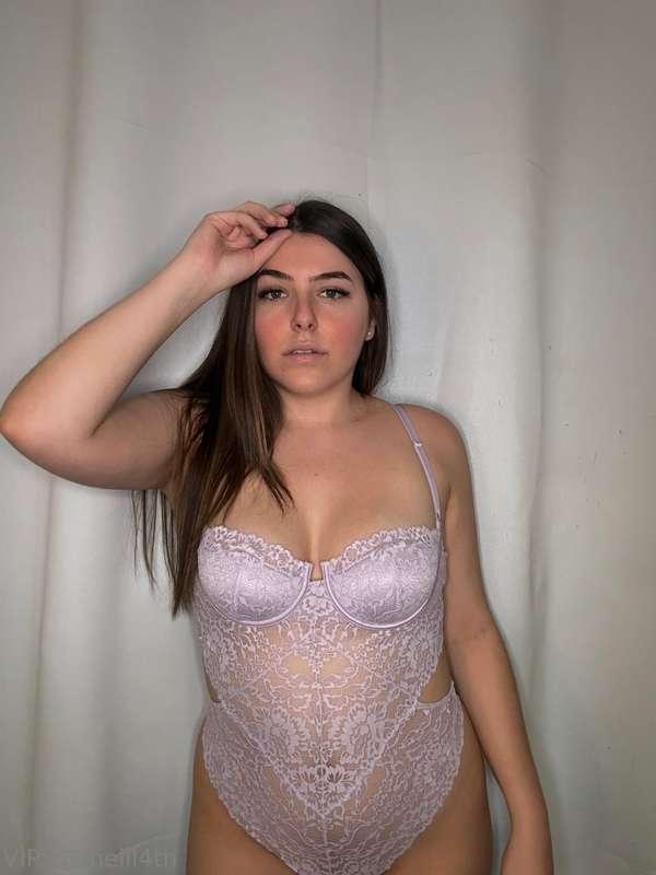 Like la photo si tu aimes ma lingerie 👀