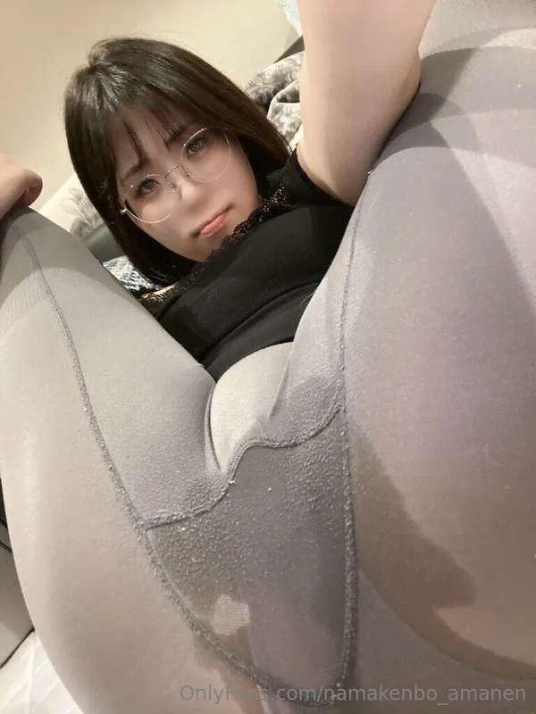 I peed my leggings🥲
 peeing video🔞💦👉 @namakenbo_amanen2