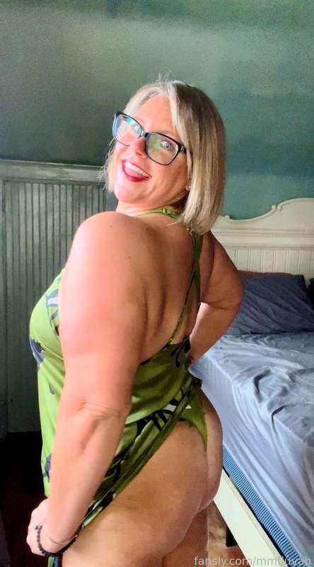 🥰🥰🥰🥰

#ass #bigass #pawg #goodgirl #tan #lipstick #lingerie #glasses #bbw #milf #hornymilf