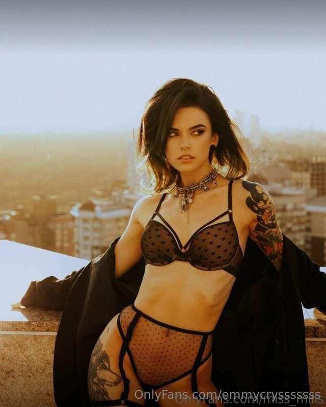 💦 FREE SUBSCRIPTION @miss_mills💦 She's @miss_mills only 20 y..