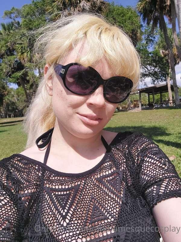 Beach day! ⛱️ 

Pls appreciate the stealthy titty pic, it wa..