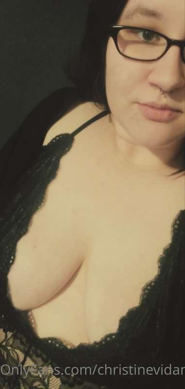 Selfies of the day. 😊 I would love to hear what you would li..