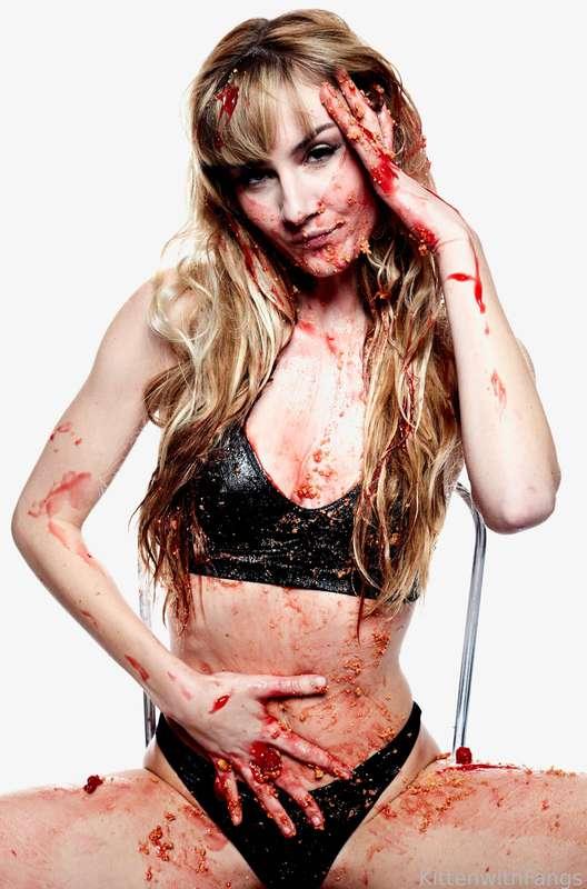 kittenwithfangs image #0