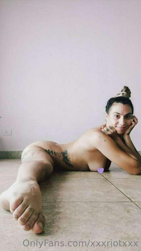 🎀 Hi babe! IM @Pink4fantasy 🎀 🔥🔥FREE SUBSCRIPTION JUST FOR U..