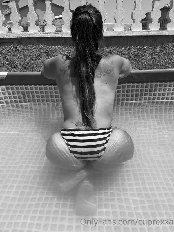 Que calor…. 🥵

Me dais amor? 👍🏼 Like 💵 Tips