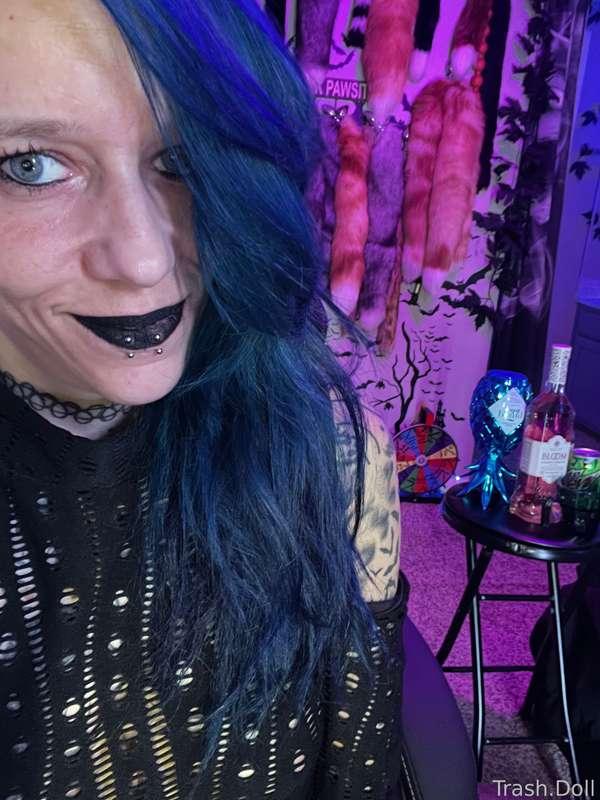 trashdoll image #0