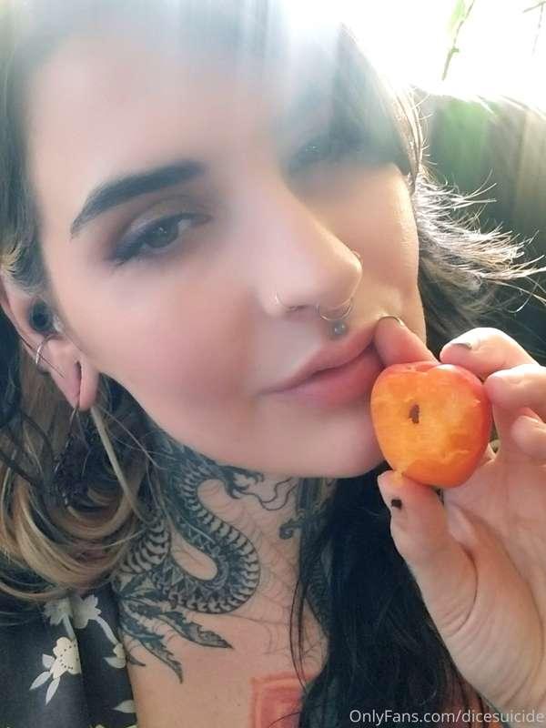 This nectarine is so sweet and juicy. I have to lick the jui..