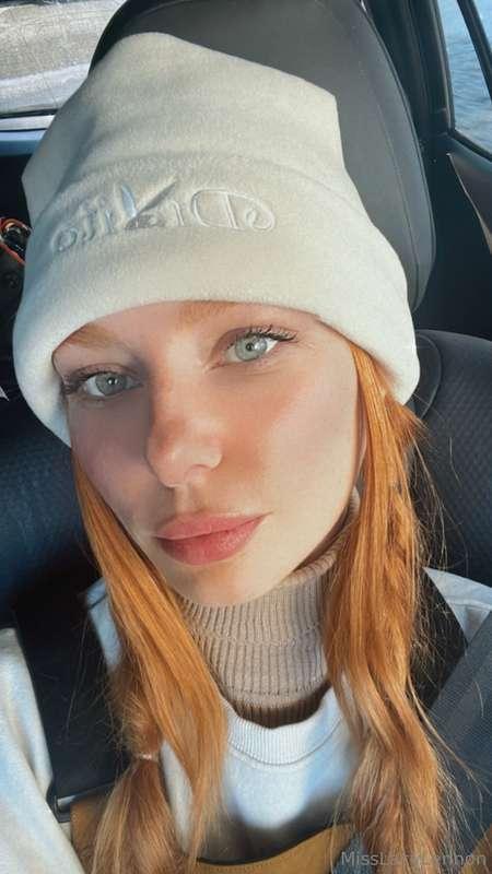 misslacylennon main image