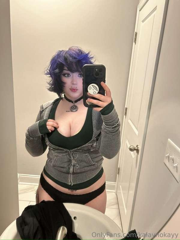 need a little comfort in your DMs? 😈