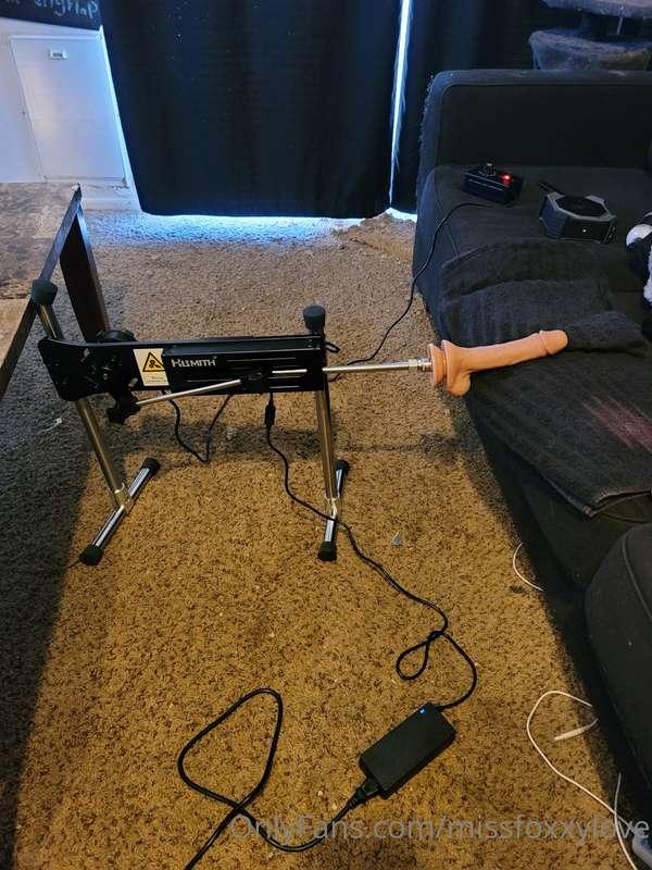 So I was gifted this fancy fuck machine and it allows me to ..