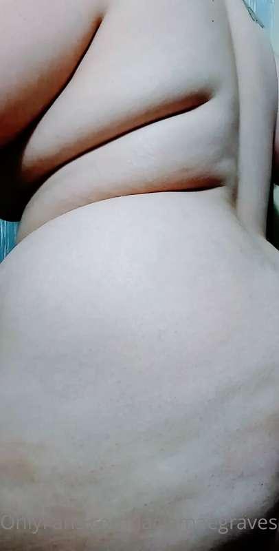 It is Fantasy Friday lovelies! New content going up  tonight..