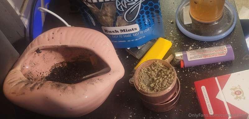 My side table is always a mess with ash and weed lmaoo