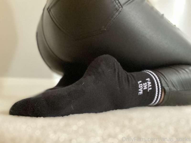 Read these socks and that’s what is going to happen! 😈
FALL ..