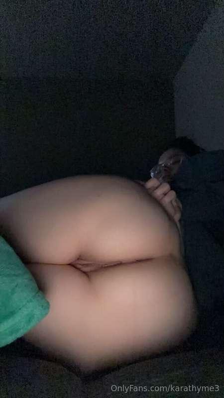 Morning Booty in your face! 🍑 HAPPY HUMP DAY!