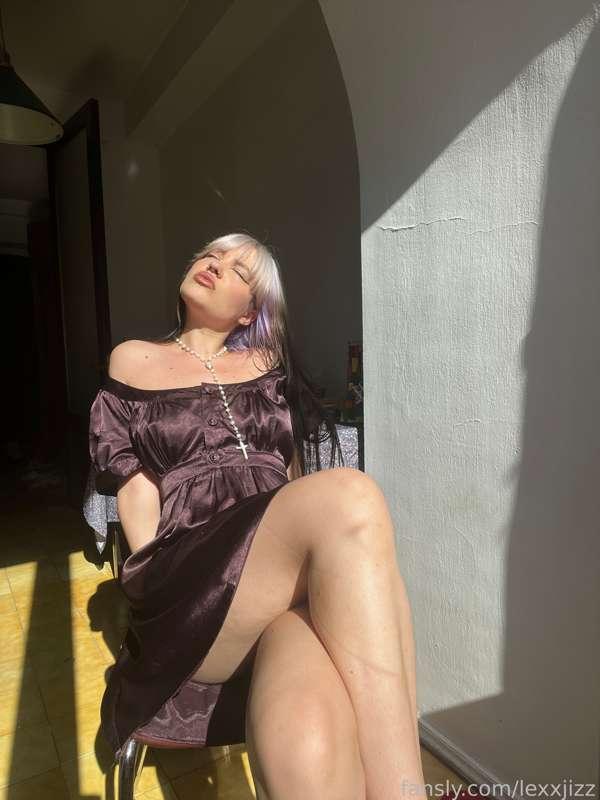 do i look better with my tits out?👀

#tits #boobs #nipples #piercednipples #dress #princess #pretty #ethereal #young