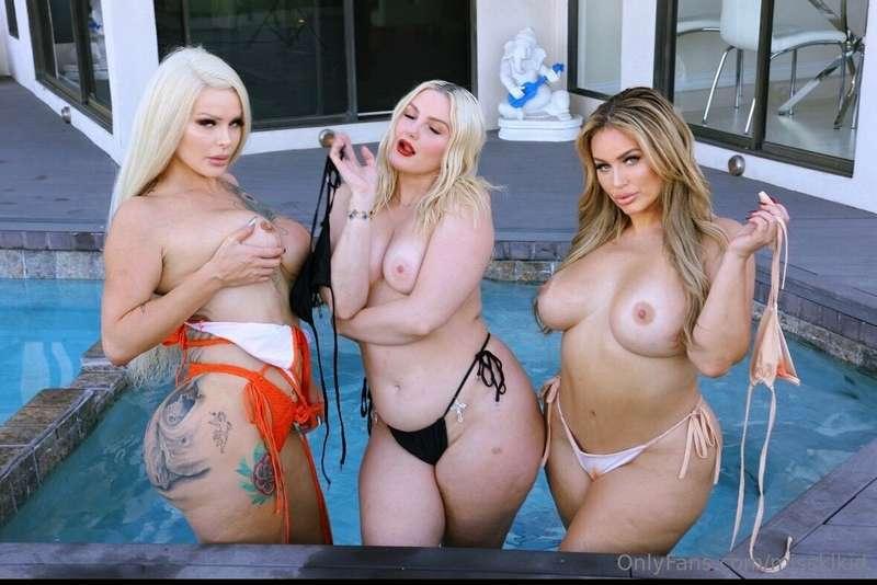 WHICH ONE DO YOU LIKE BABY ⁉️