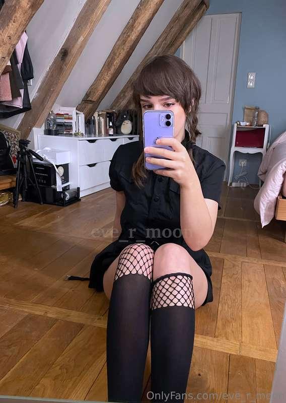 do you want me to spread my legs for you ? 😏