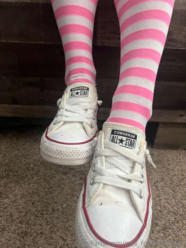 mrs_footjobqueen image #24