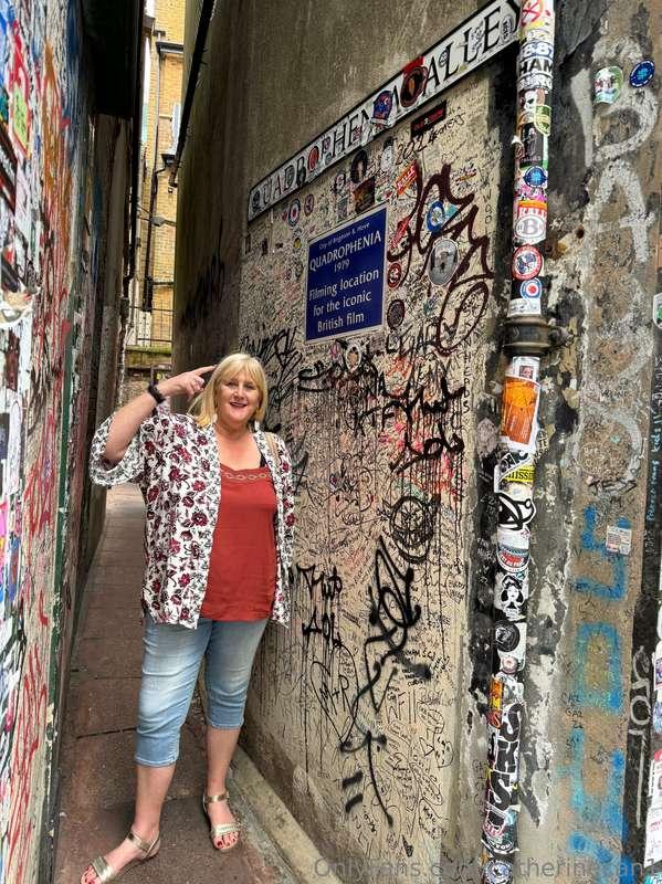 I love an ally. Quadrophenia ally.  A little sightseeing bet..