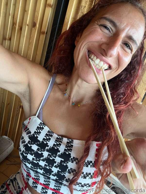 Tesoro oggi ero al sushi e a un certo punto ho sentito il de..
