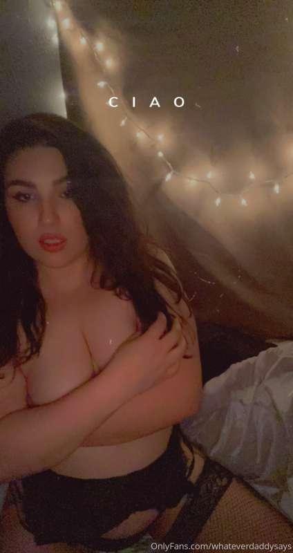 Super wet $20 to see everrrrything. 👅
RATED XXX IN YOUR DMS ..