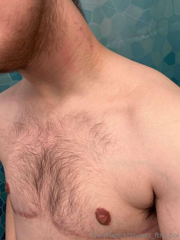 i love when daddy gives me hickeys and marks me as his🤭😍