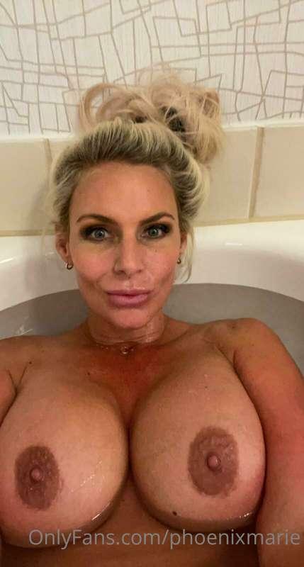 💦