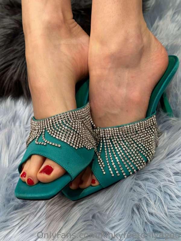 How do you like my shoes? ❤️💦💋