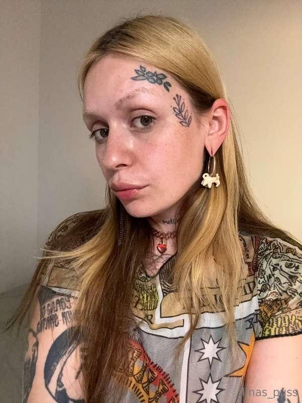 How do you feel about facial tattoos?❤️