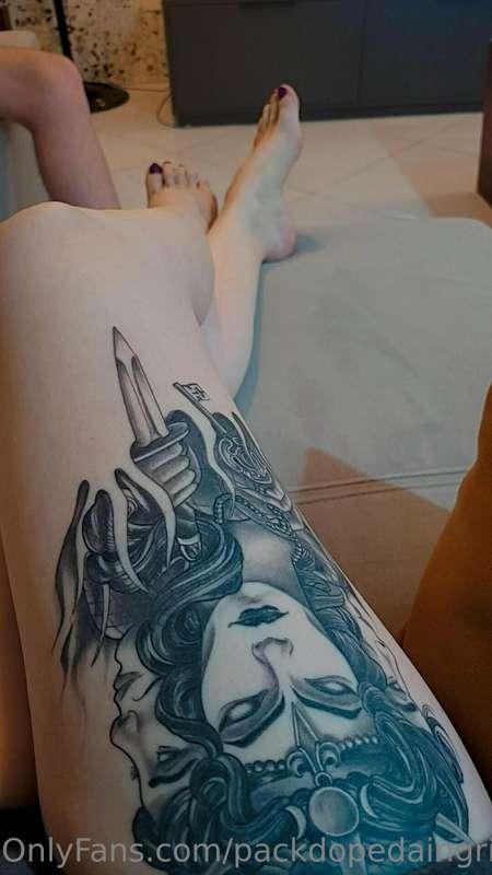 Nuss, eu sou muito branca! E se tomo sol eu viro camarão. 🤣