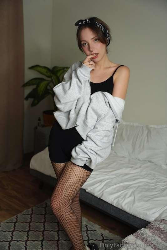 I’m not in a rush to undress I want you to feel every second..