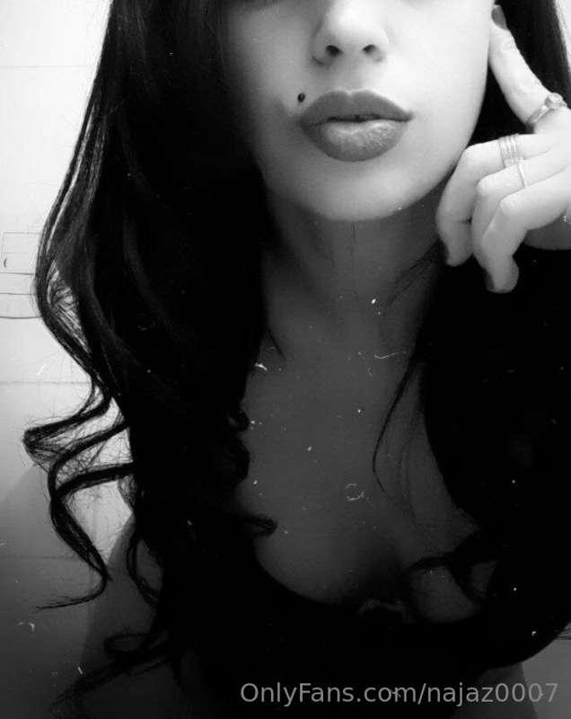 Hello love, my friend ❣@amoricar ❣ awaits you on her profile..
