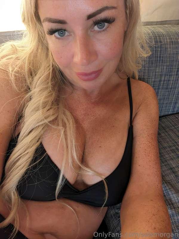 I had a great Thanksgiving. Now I'm ready for some cock and ..