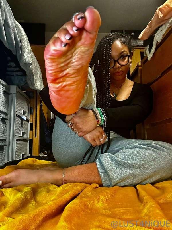 Set #8 🖤 Lick my pretty fucking soles and send me your fucki..