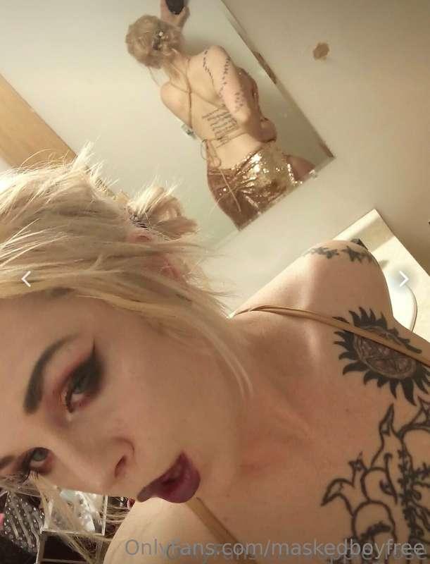 Gothic princess / Babygirl bimbo
Here to be Daddy's perfect ..