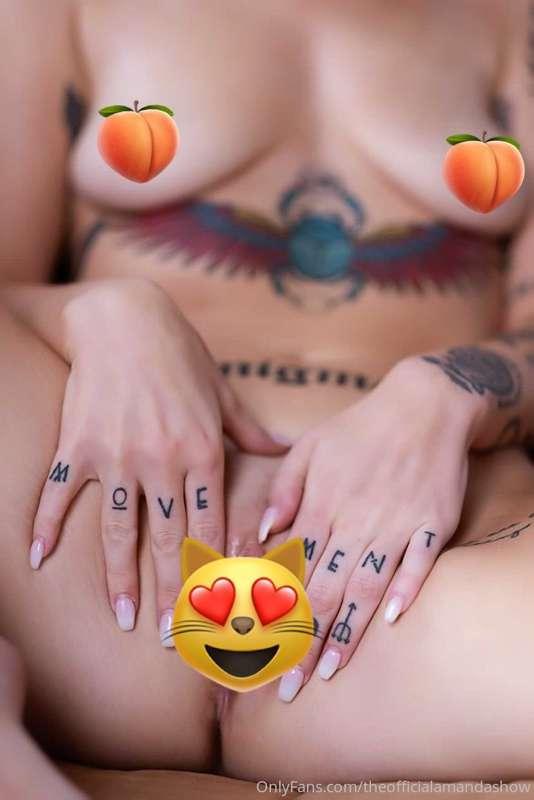 Juicy🍒

DM me for all the angles uncensored 👅