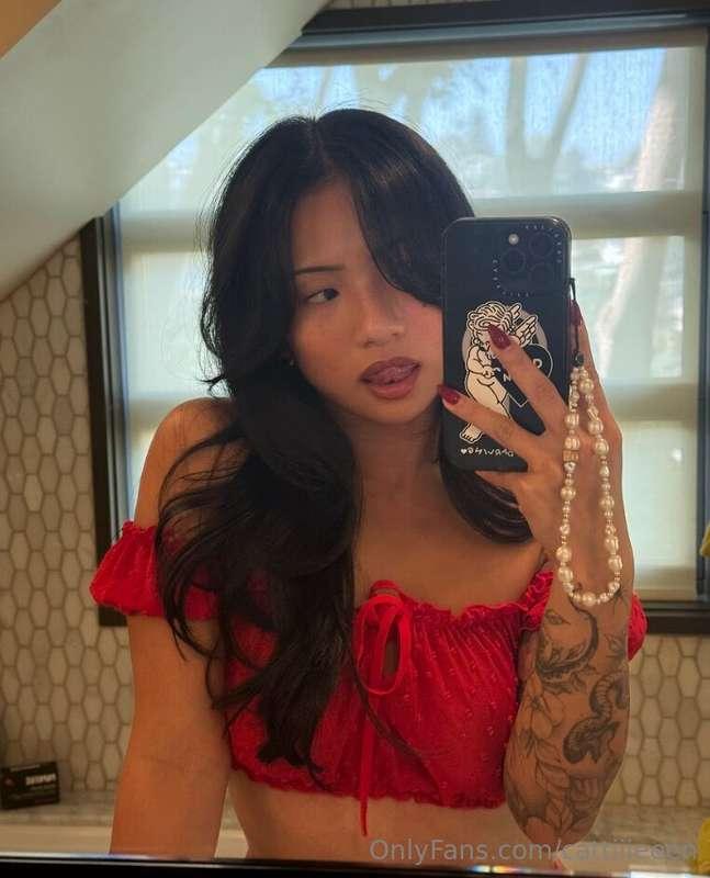 fuck astrology, i’m a baby girl sun and a dommy mommy rising..