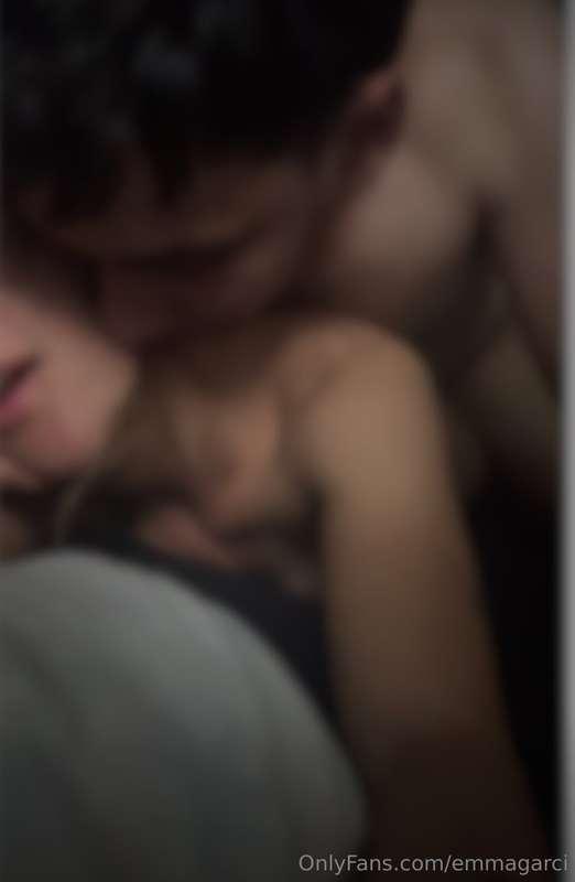 There are no feet here, but there is something delicious. 🔥