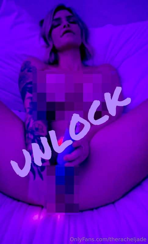 NEWWW!!! I get off with my toy then he fingers me as I cum a..